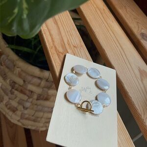 SHELL BRACELET